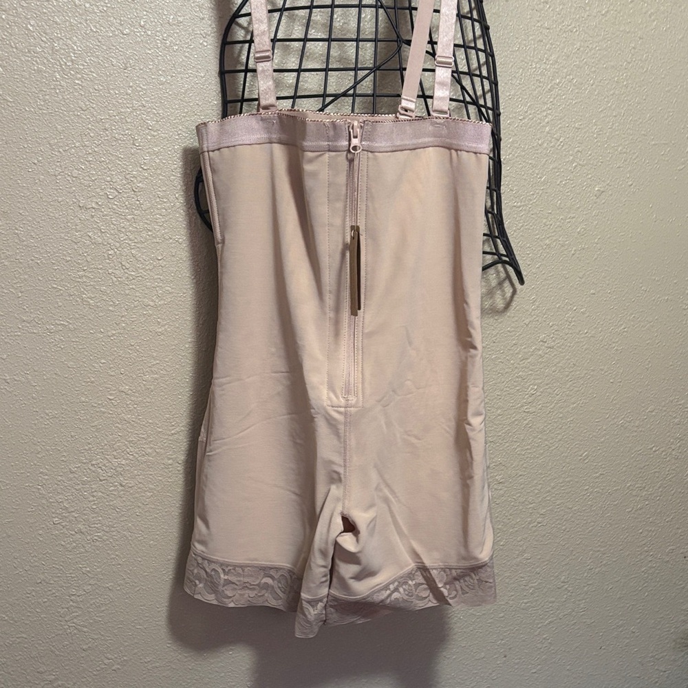 Elegant Beige Shapewear Bodysuit